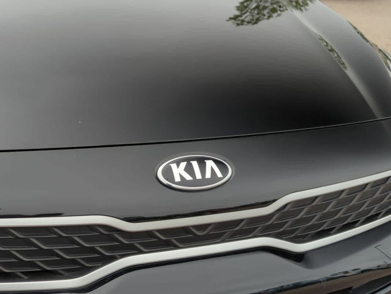 Thumbnail: 2020 Kia Rio - 10
