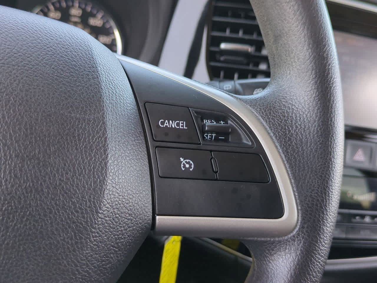 Thumbnail: 2018 Mitsubishi Outlander - 22