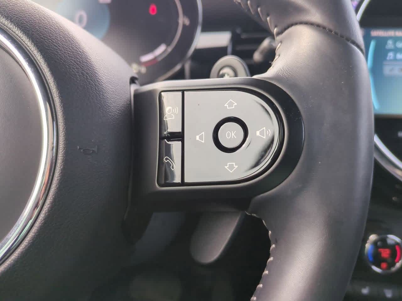 Thumbnail: 2023 MINI Cooper Convertible - 23