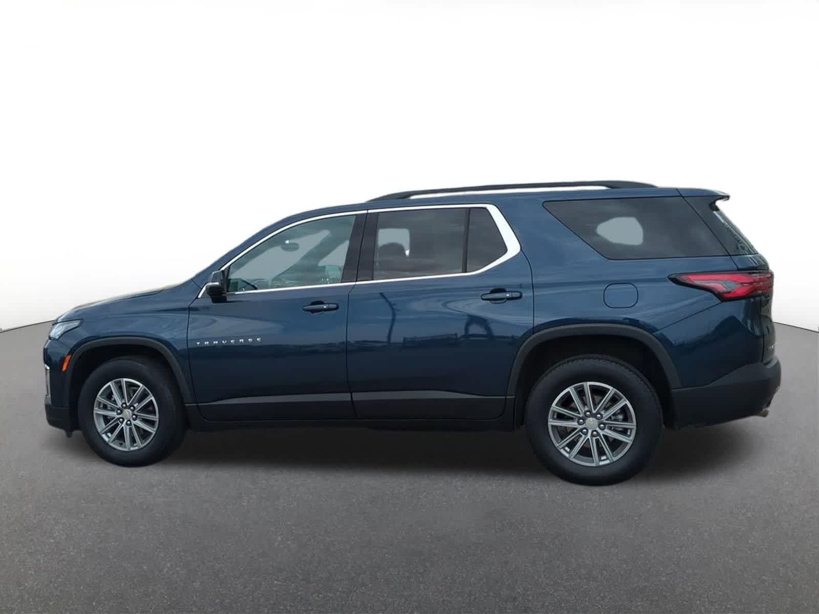 Thumbnail: 2023 Chevrolet Traverse - 2