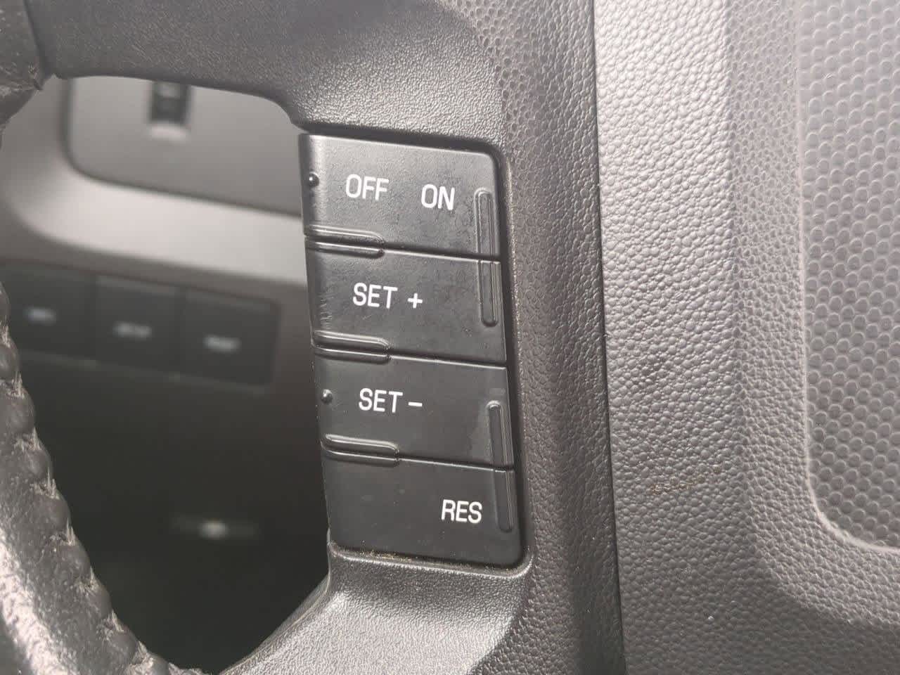 Thumbnail: 2011 Ford Escape - 23