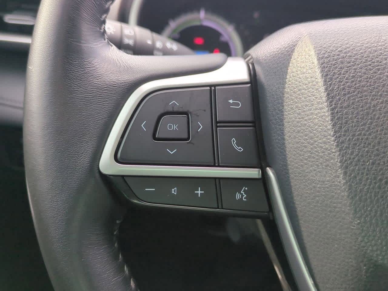 Thumbnail: 2022 Toyota Highlander - 25