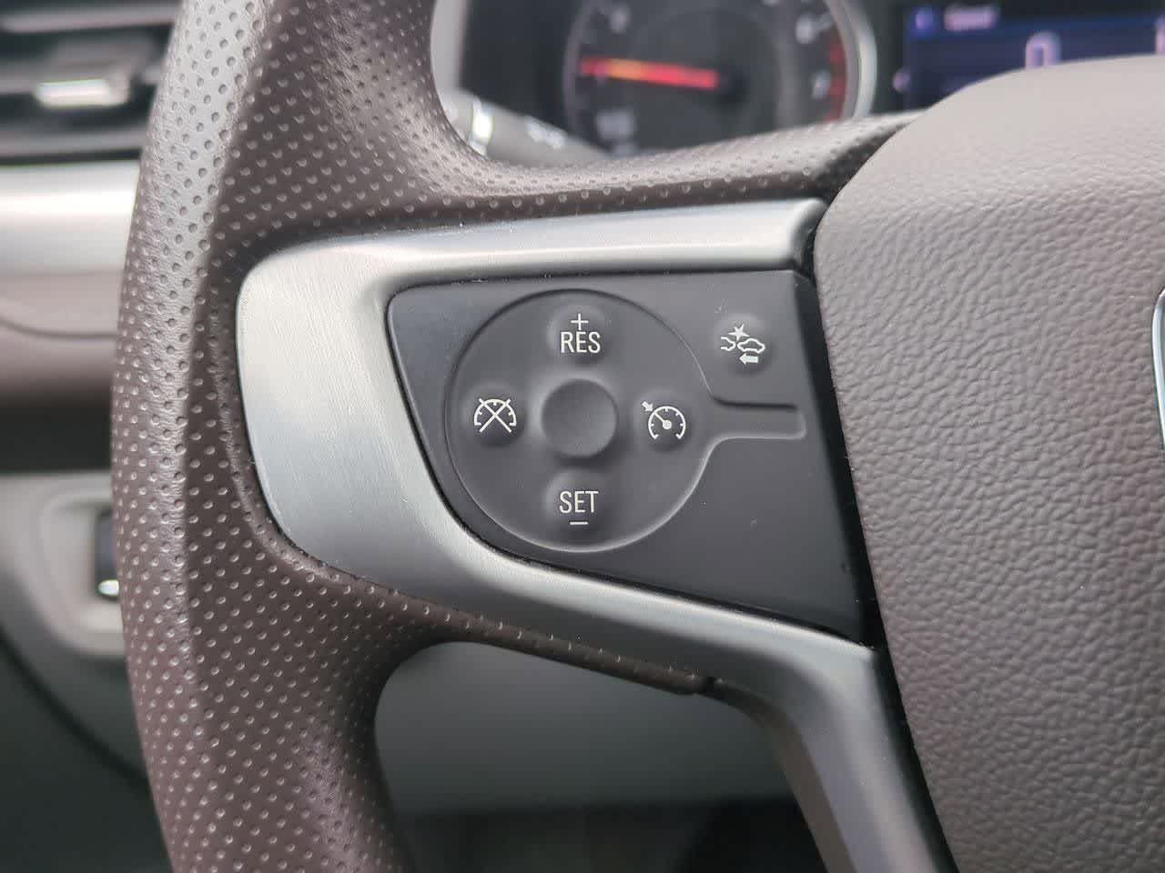 Thumbnail: 2023 GMC Acadia - 24