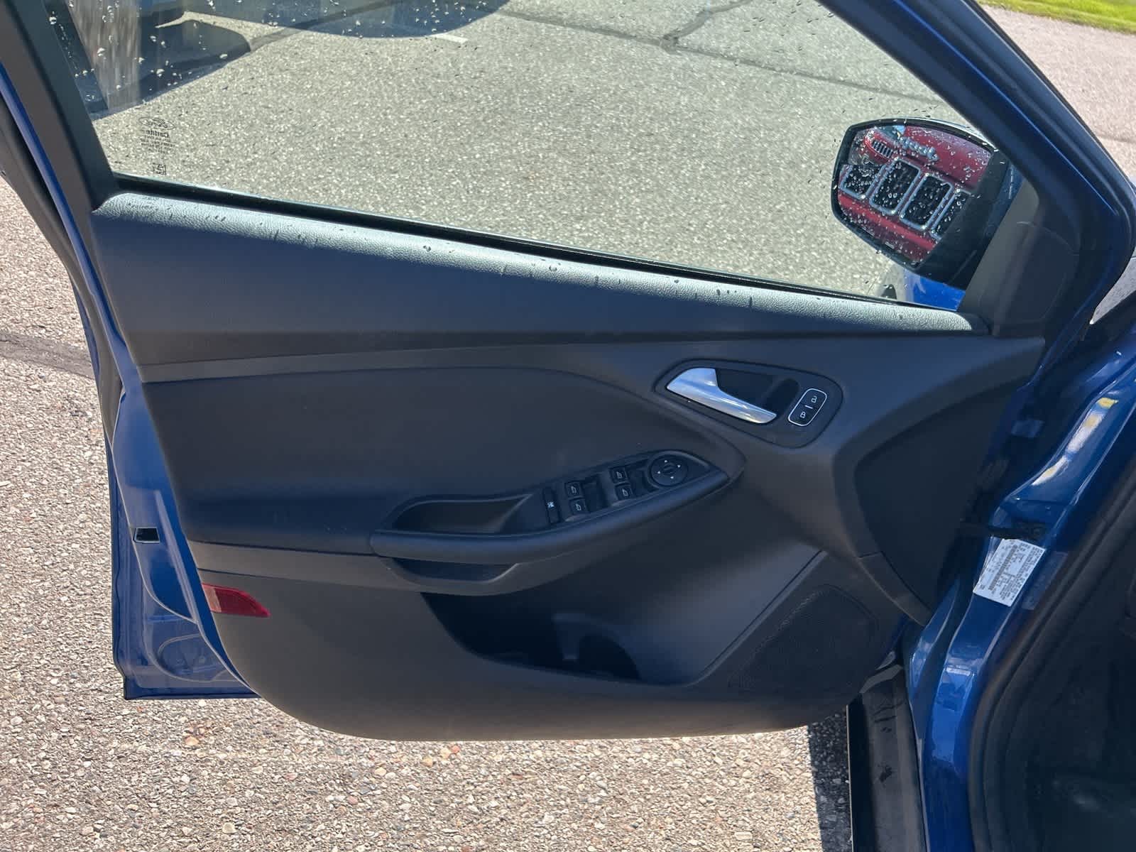 Thumbnail: 2018 Ford Focus - 17