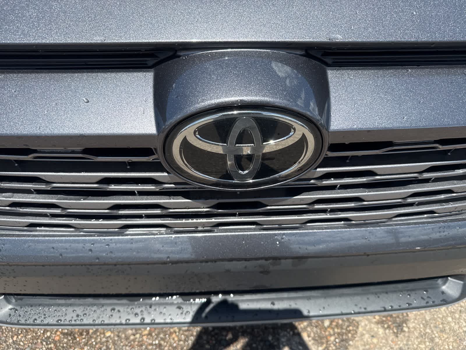 Thumbnail: 2021 Toyota RAV4 - 11
