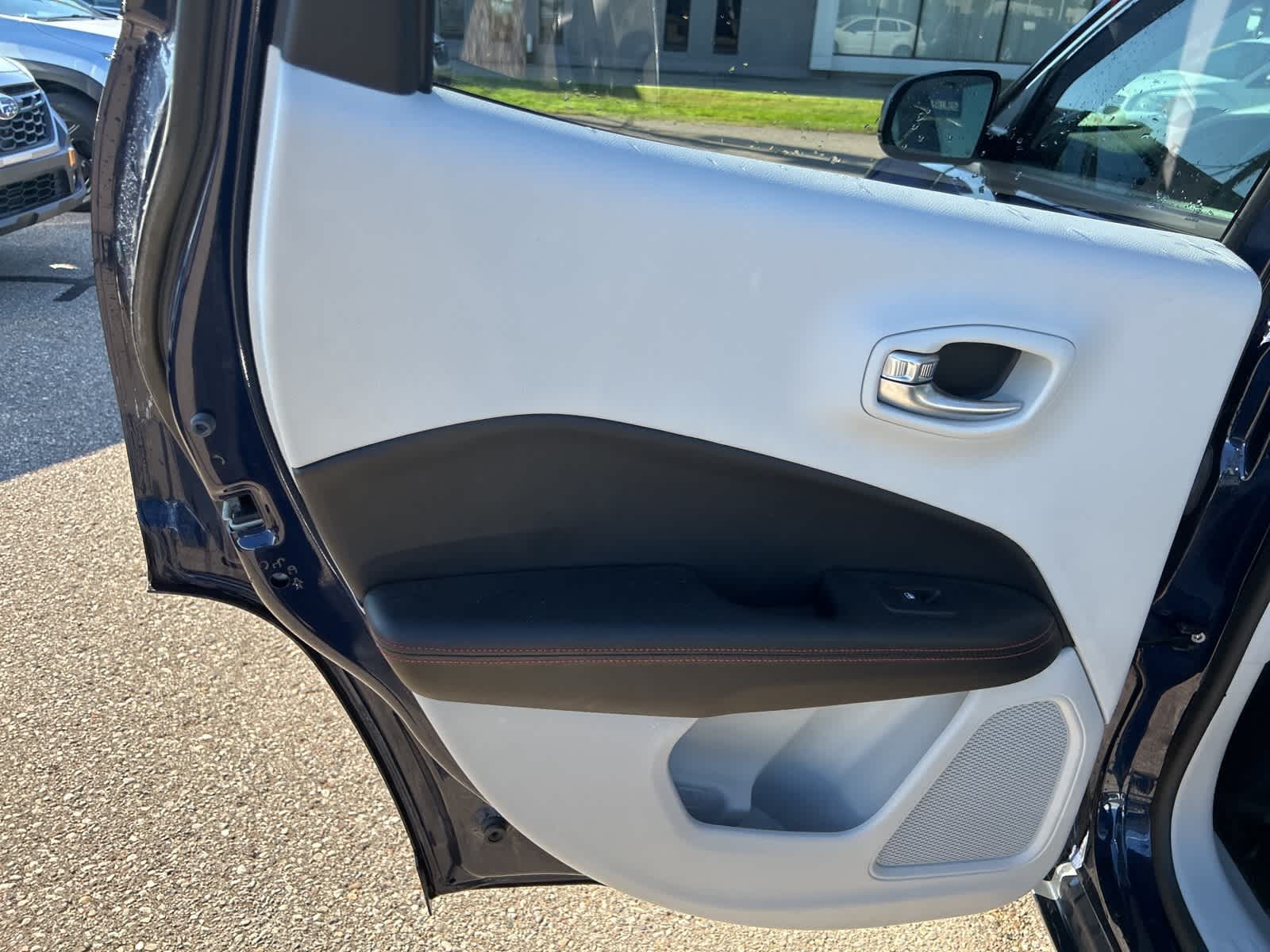 Thumbnail: 2019 Jeep Compass - 18