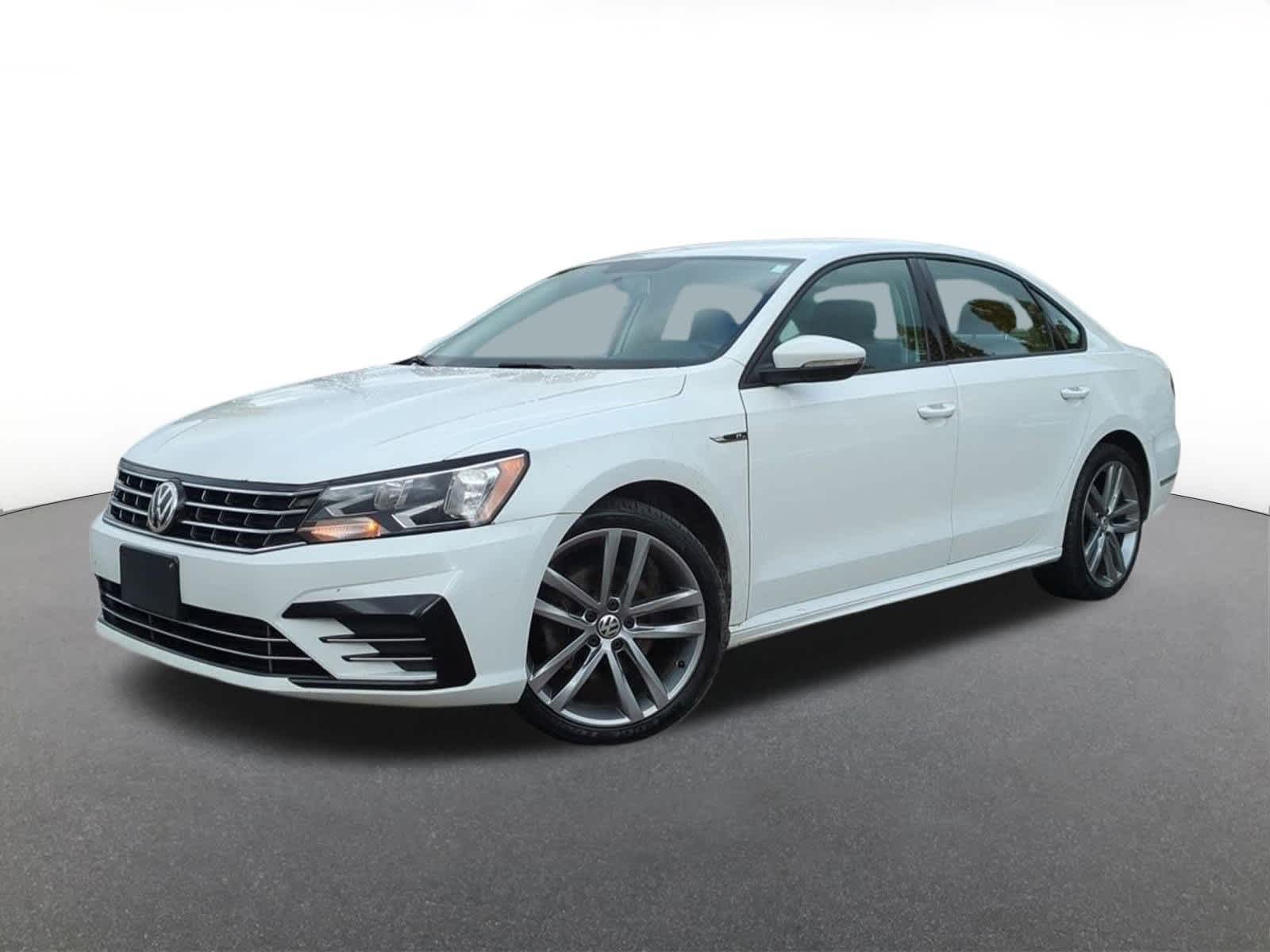 2018 Volkswagen Passat R-Line -
                  Troy, MI