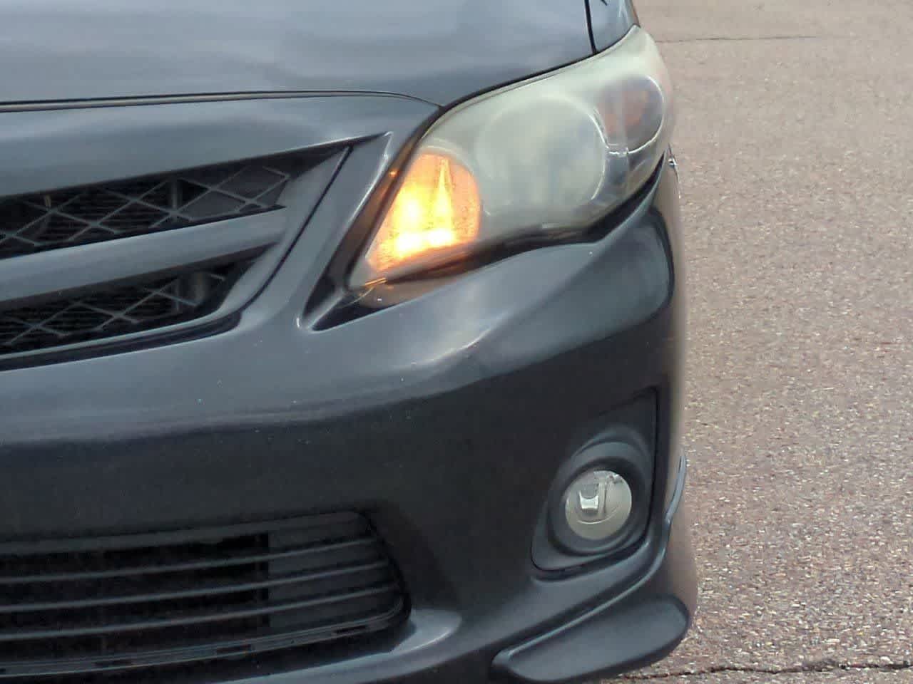 Thumbnail: 2012 Toyota Corolla - 10