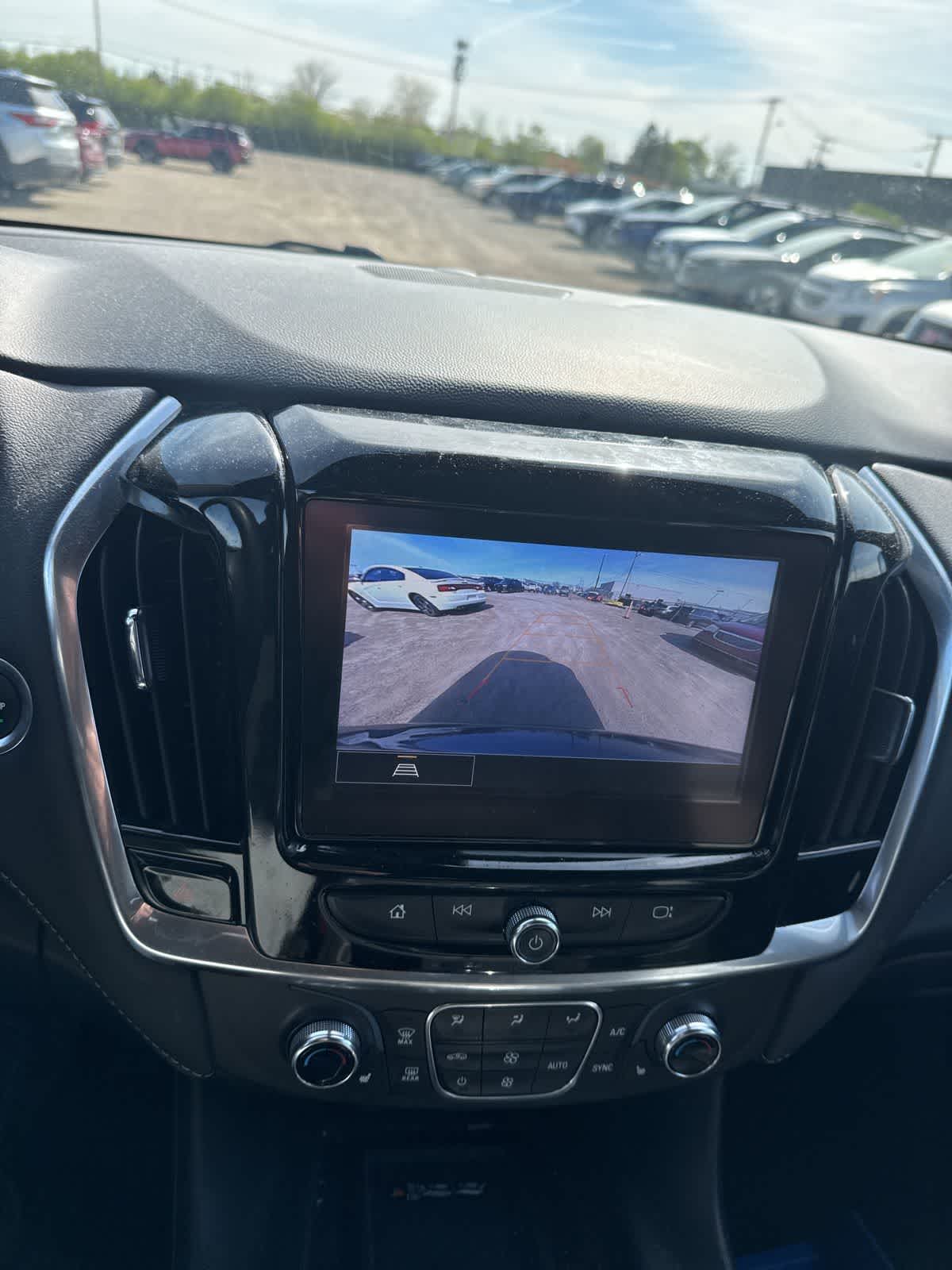 Thumbnail: 2023 Chevrolet Traverse - 20