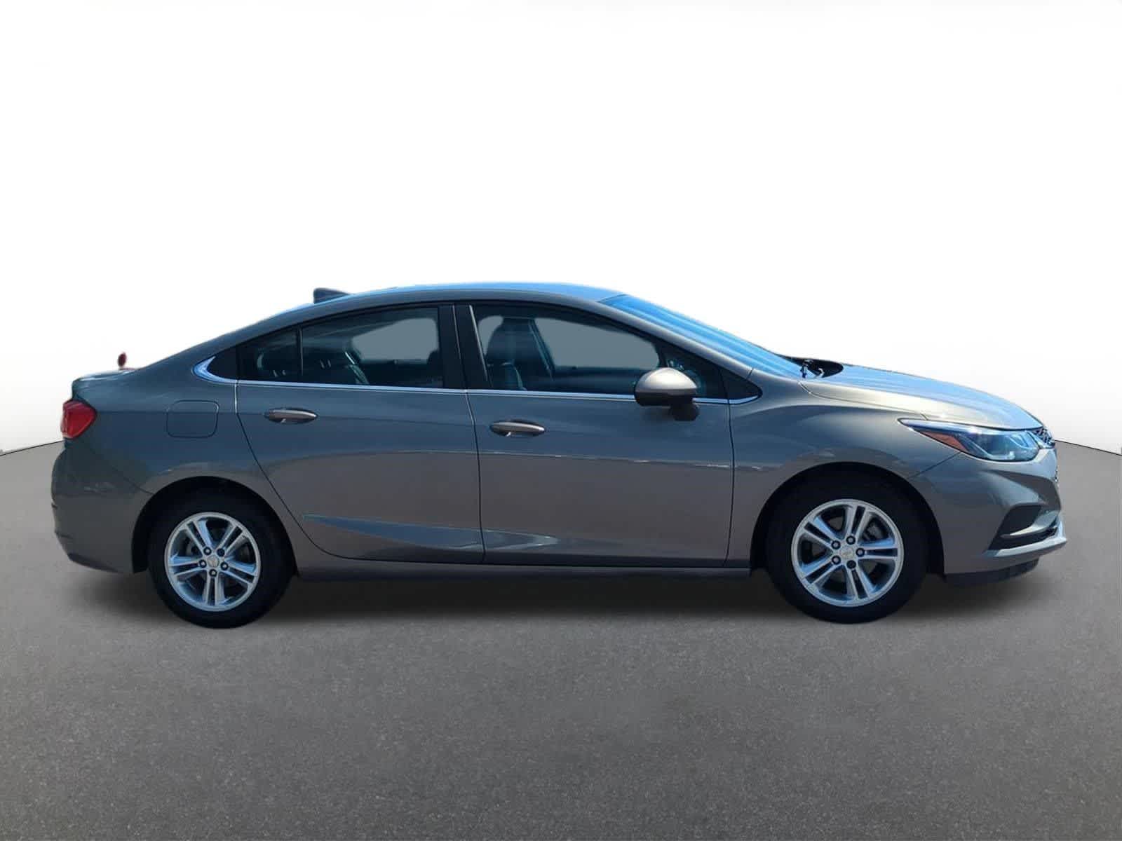 Thumbnail: 2017 Chevrolet Cruze - 7