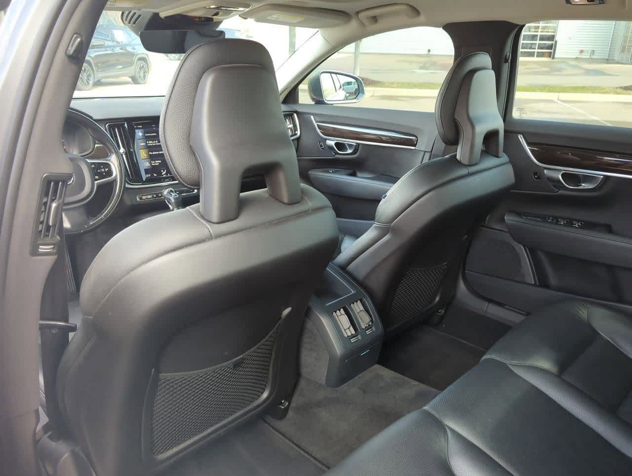2018 Volvo S90 T5 Momentum 16