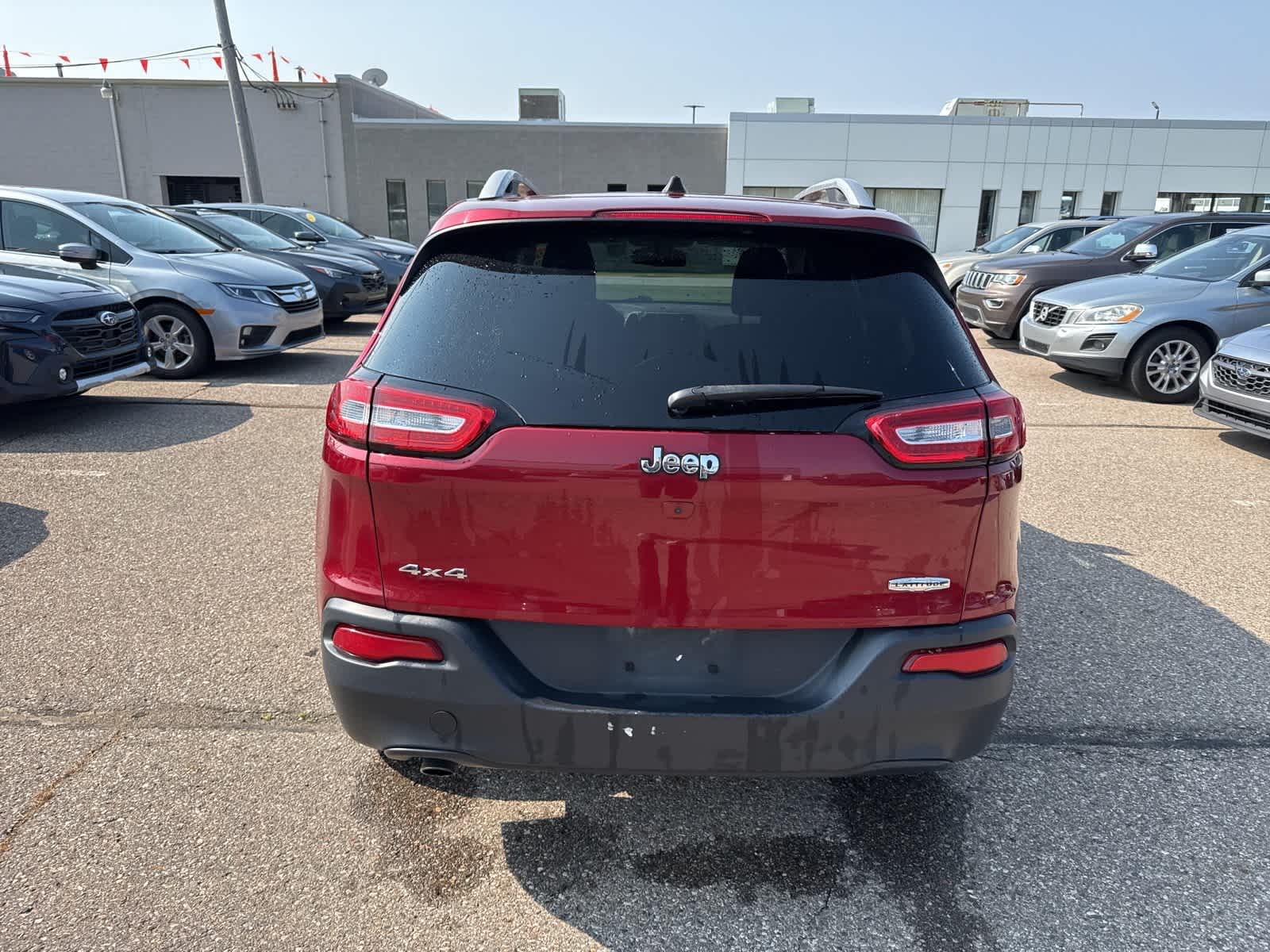 Thumbnail: 2016 Jeep Cherokee - 13