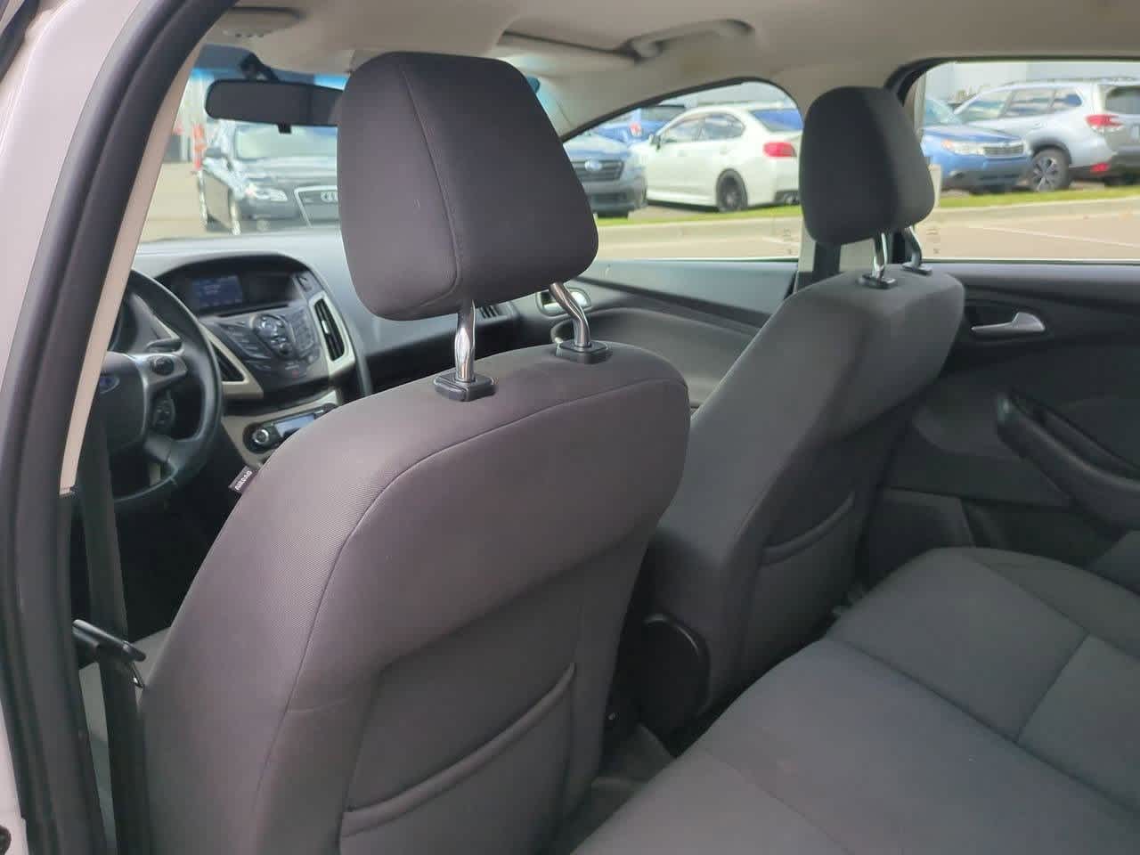 Thumbnail: 2012 Ford Focus - 17