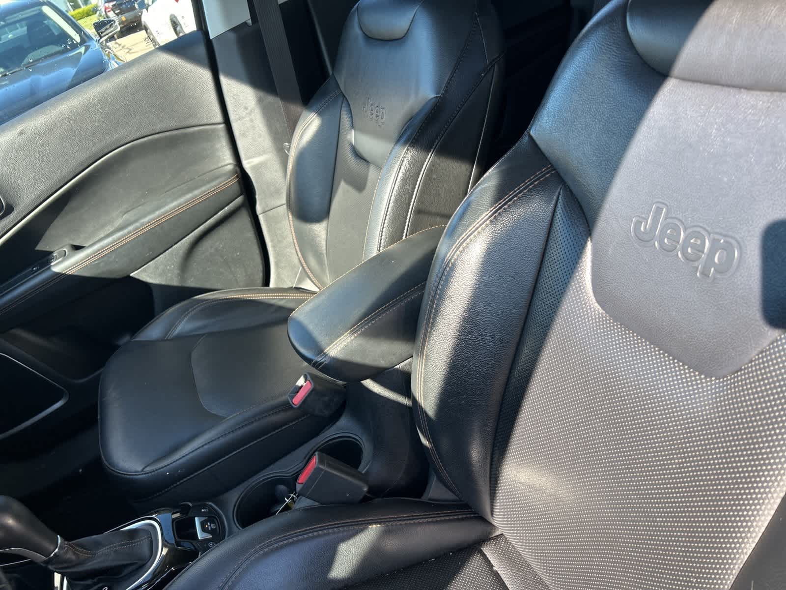 Thumbnail: 2018 Jeep Compass - 16