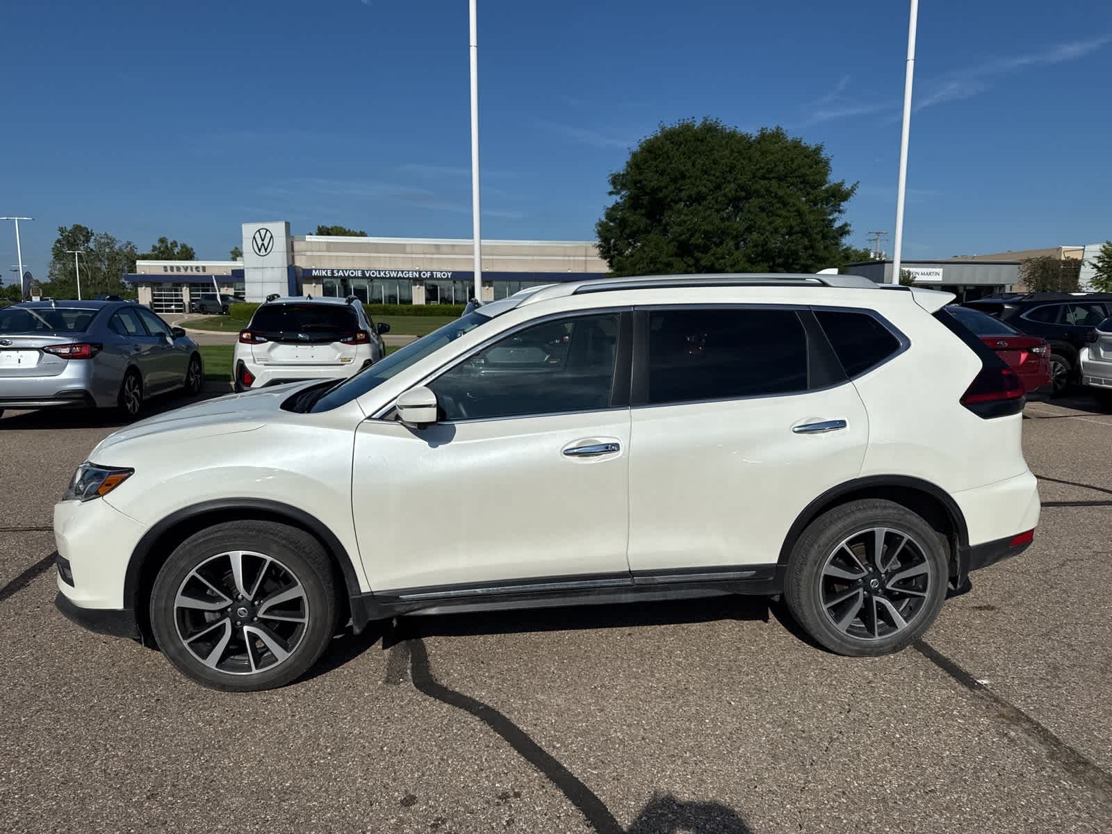 Thumbnail: 2020 Nissan Rogue - 12