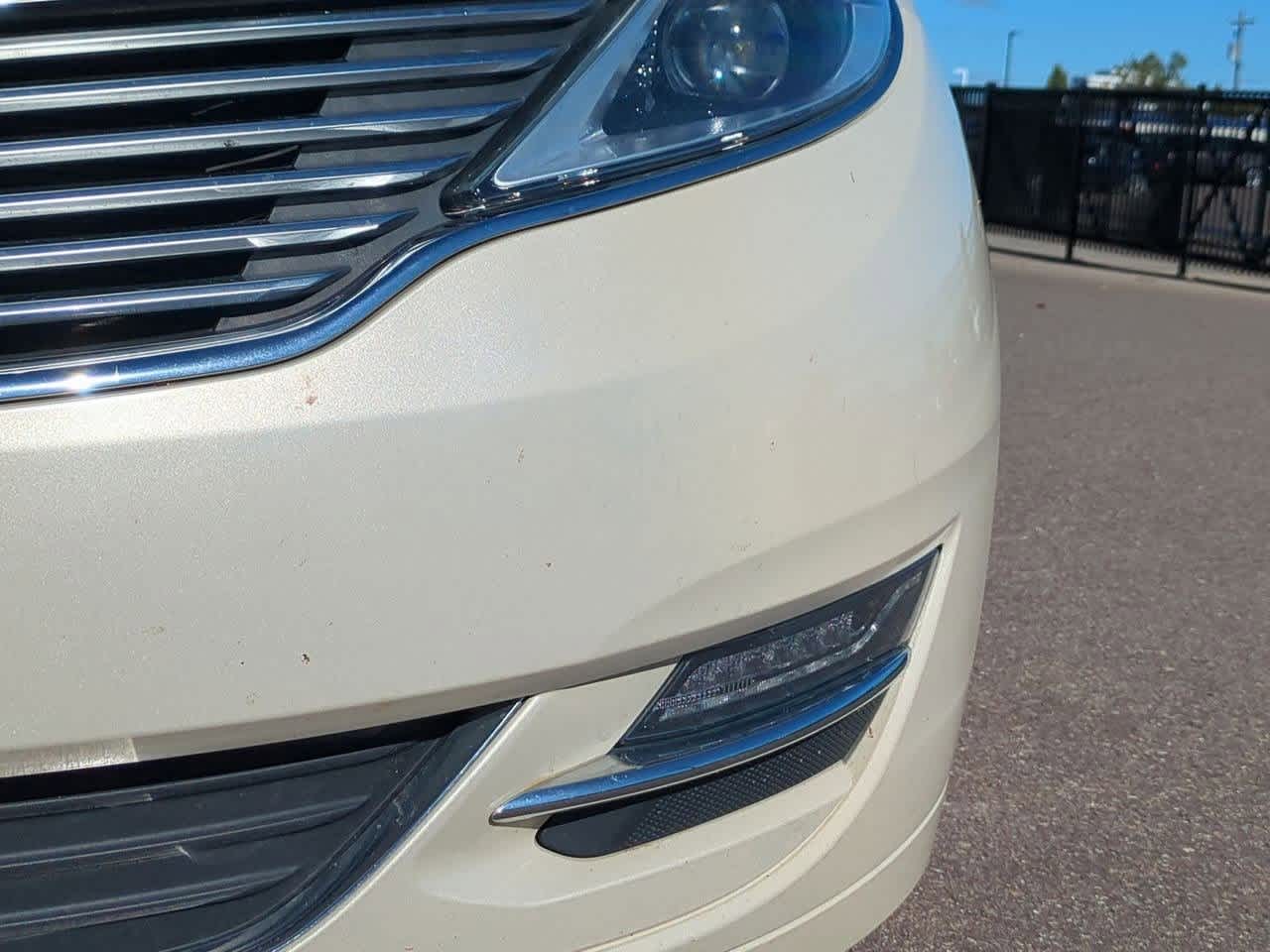 Thumbnail: 2016 Lincoln MKZ - 10