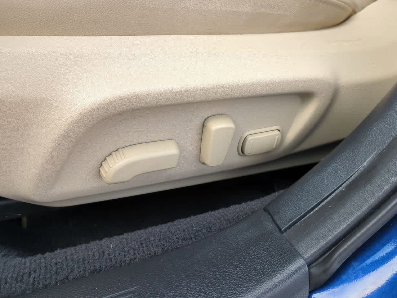 Thumbnail: 2017 Subaru Outback - 16