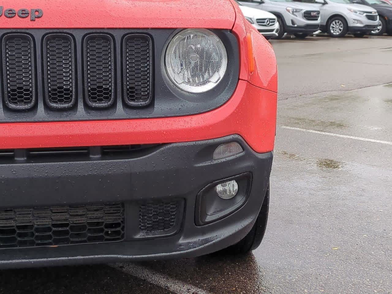 Thumbnail: 2018 Jeep Renegade - 10