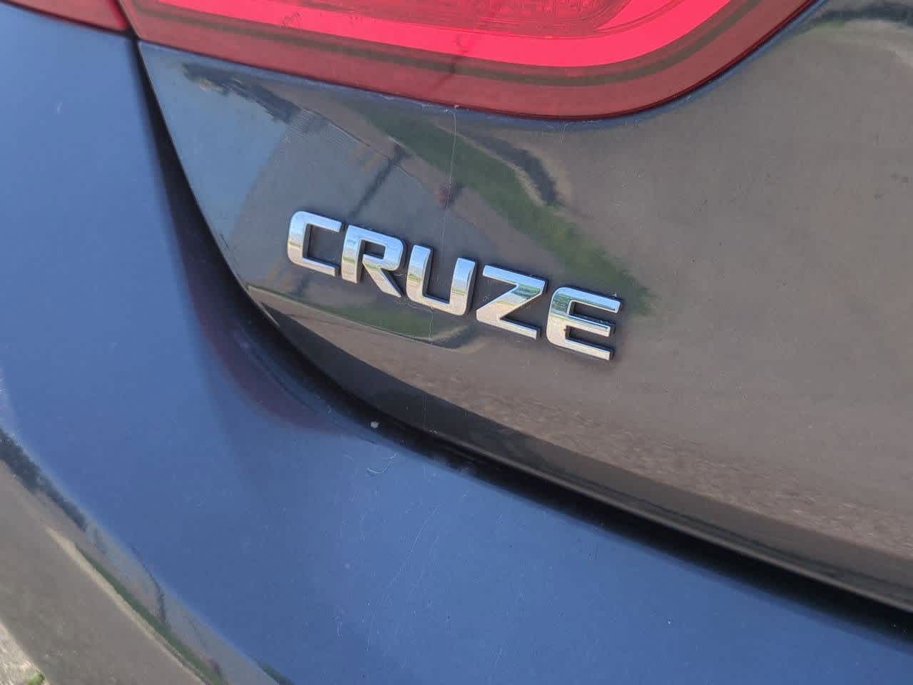 Thumbnail: 2018 Chevrolet Cruze - 11