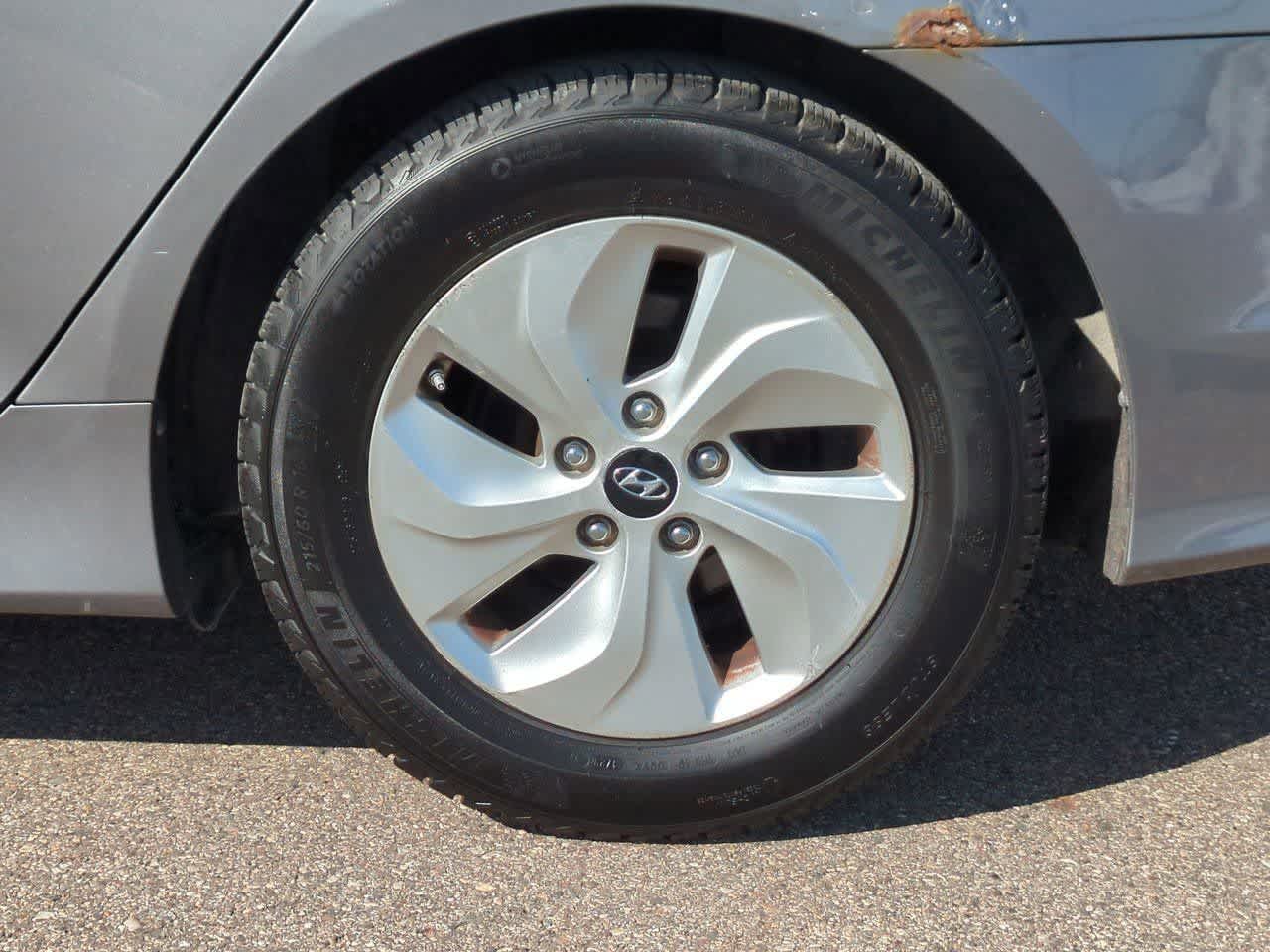 Thumbnail: 2014 Hyundai Sonata - 13