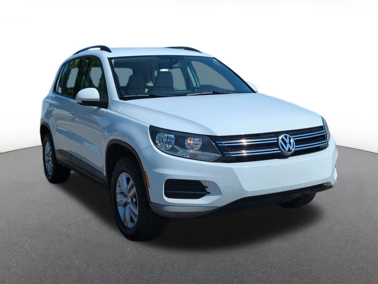 Thumbnail: 2016 Volkswagen Tiguan - 8