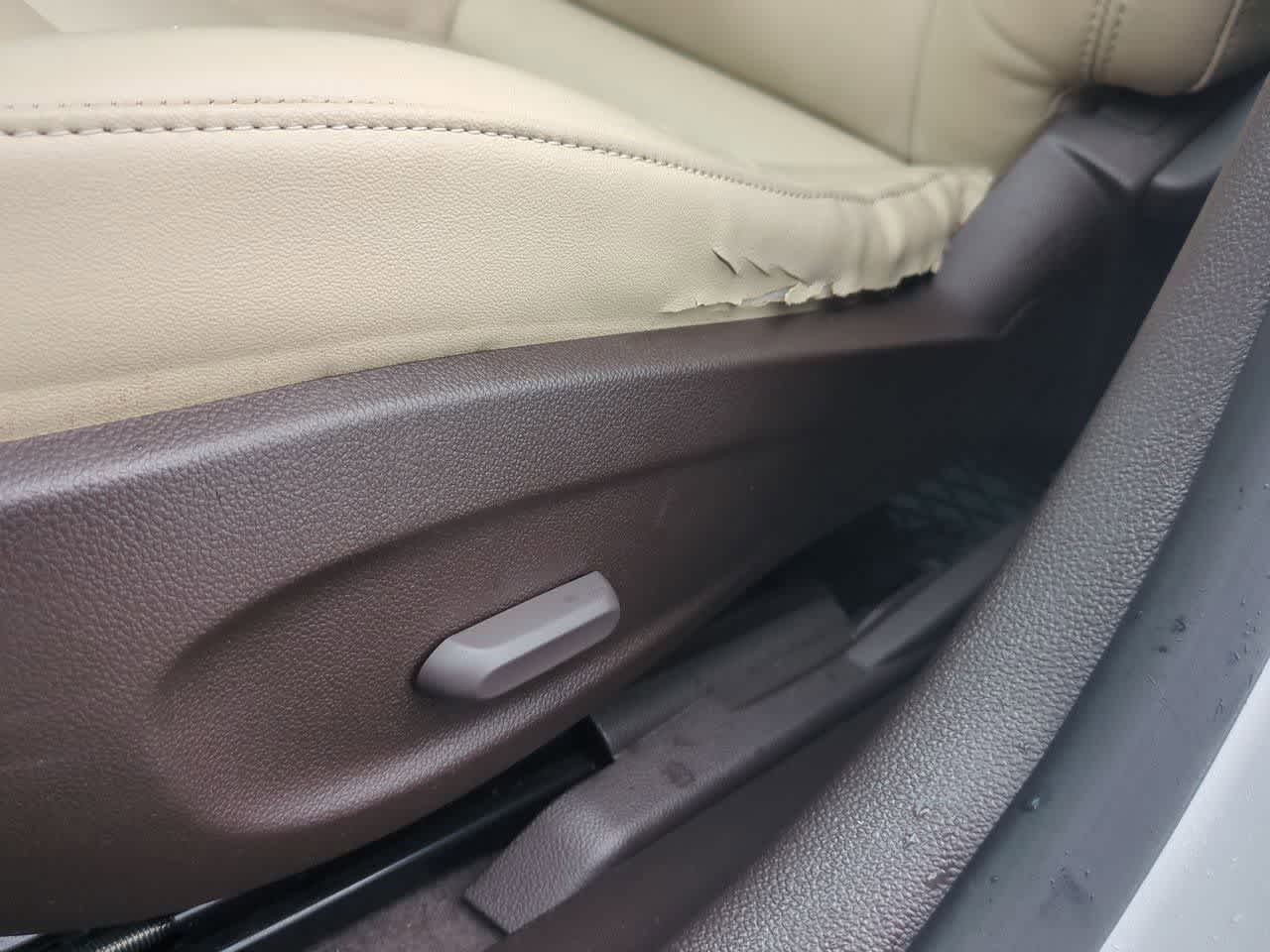 Thumbnail: 2014 Chevrolet Cruze - 16