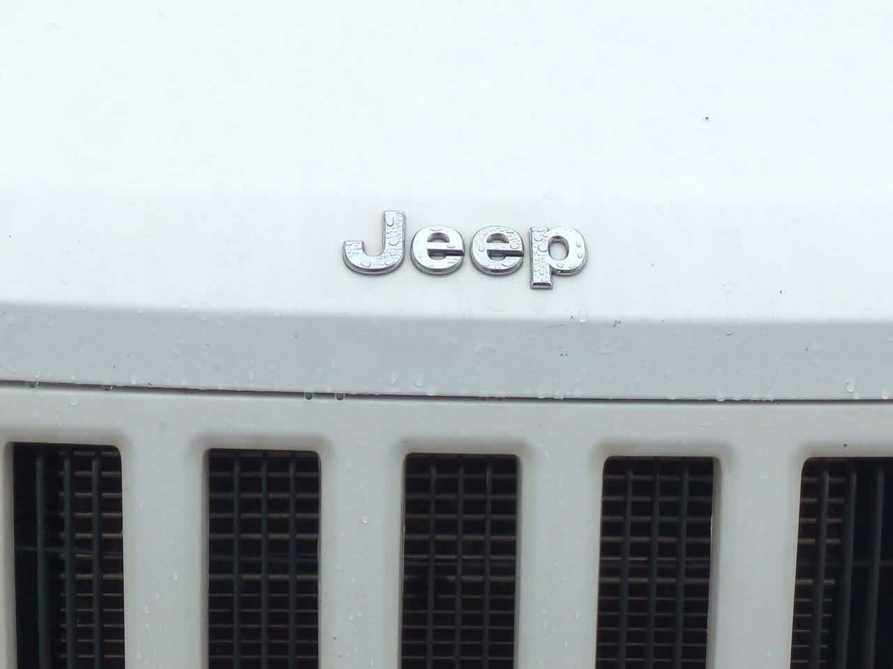 Thumbnail: 2012 Jeep Liberty - 11