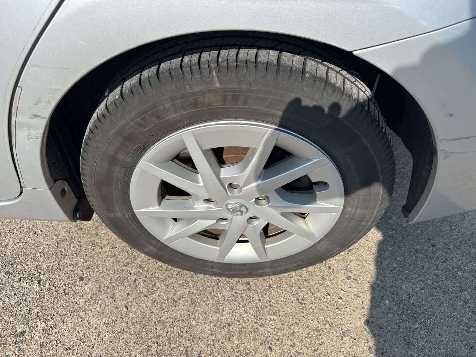 Thumbnail: 2014 Toyota Prius v - 7