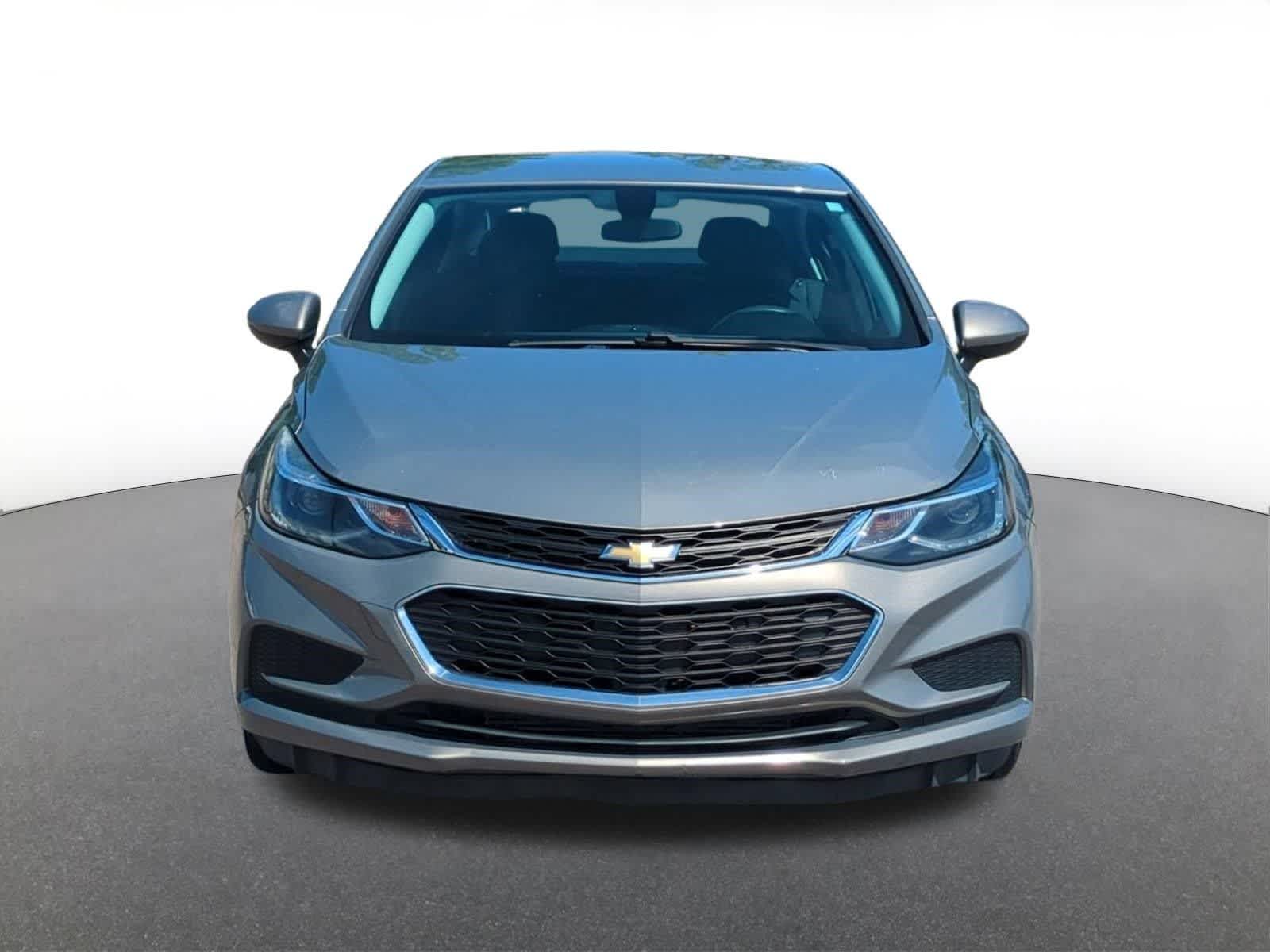 Thumbnail: 2017 Chevrolet Cruze - 9