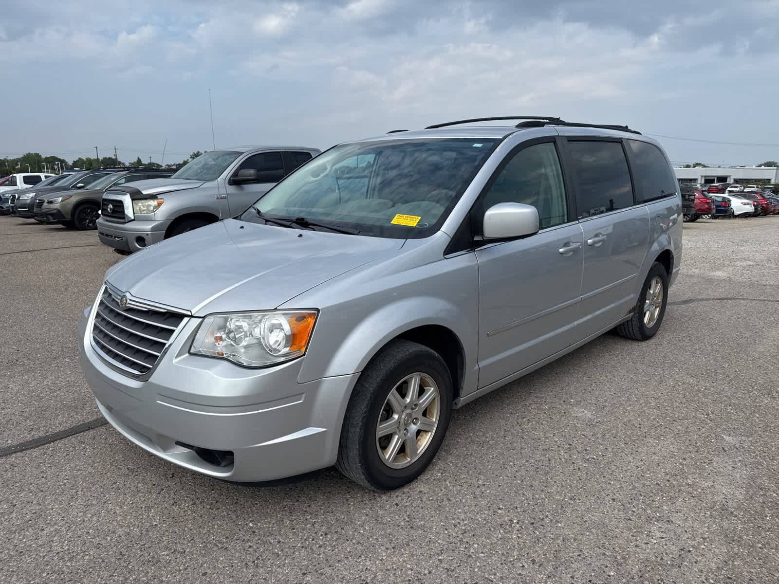 2009 Chrysler Town & Country Touring -
                  Troy, MI