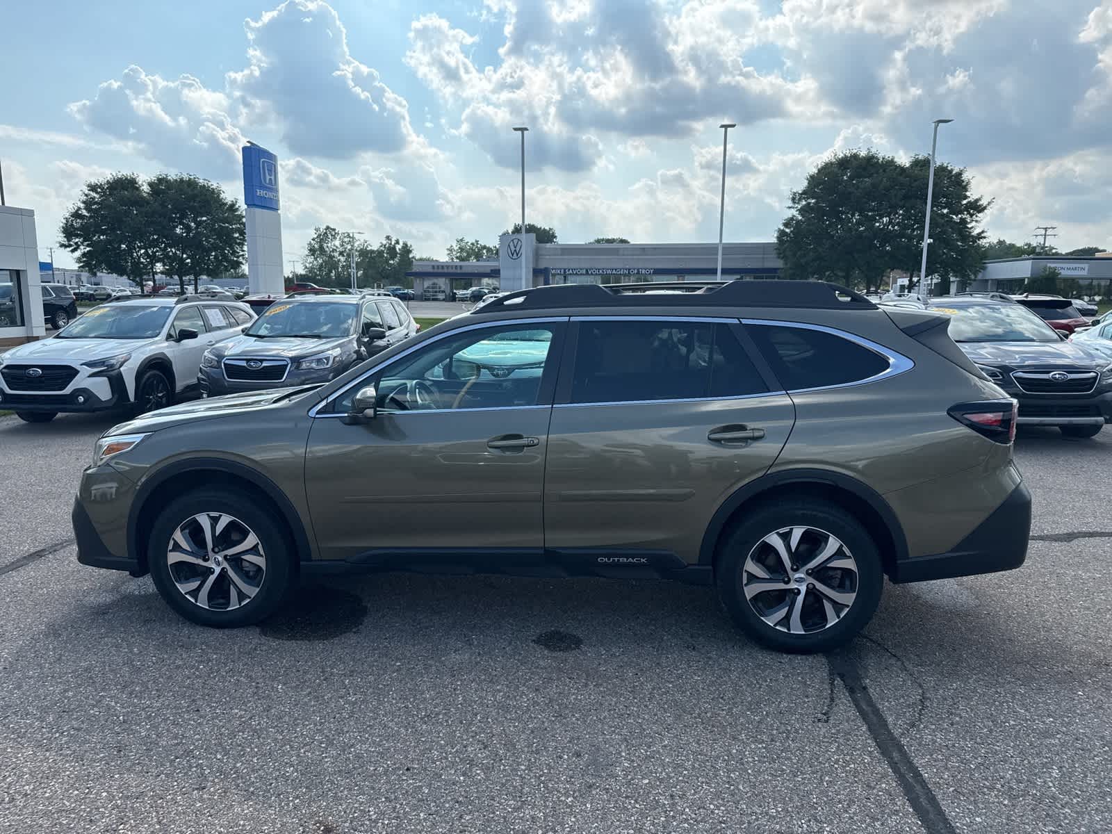 Thumbnail: 2022 Subaru Outback - 12