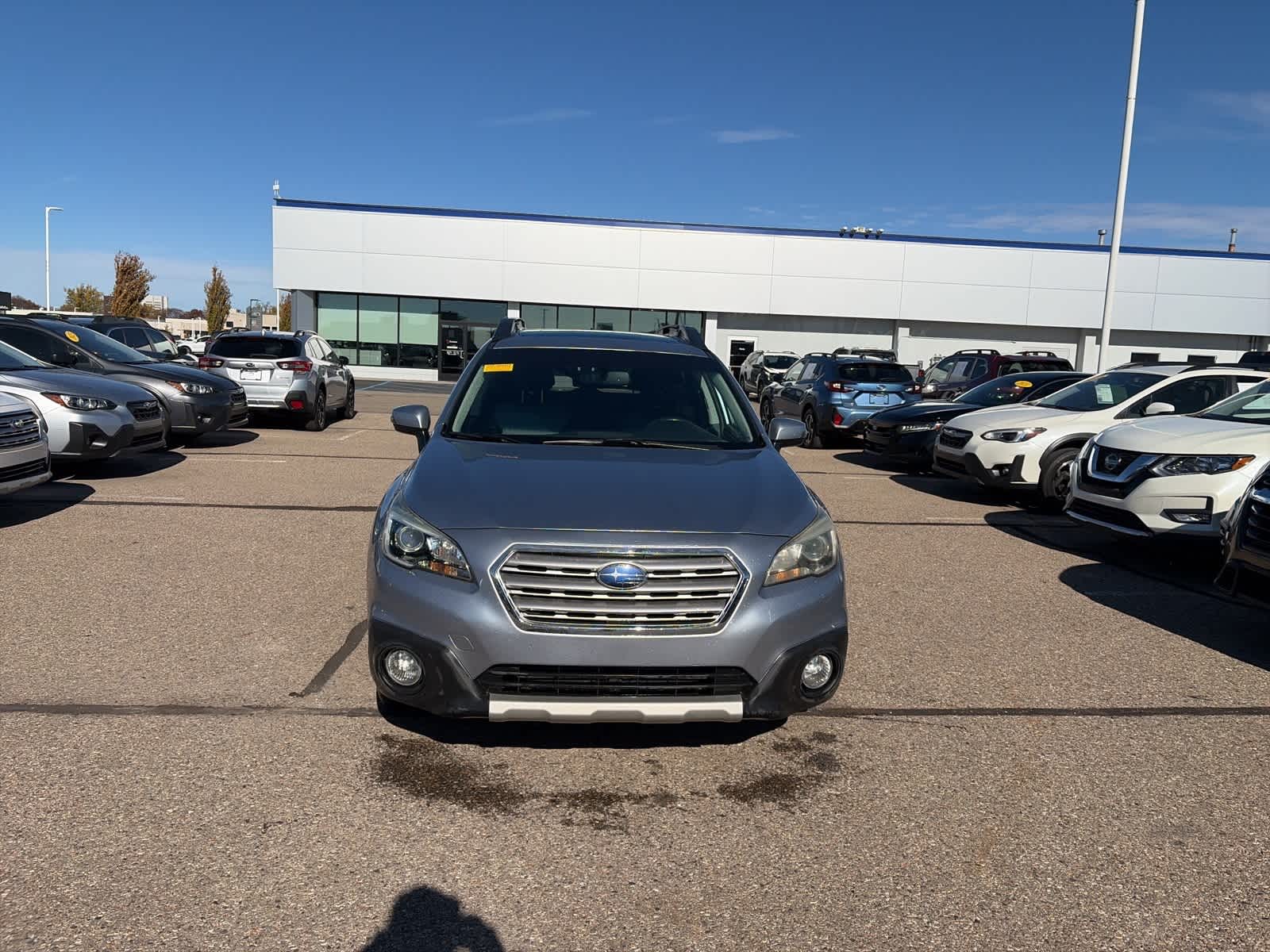 2017 Subaru Outback Limited photo 2