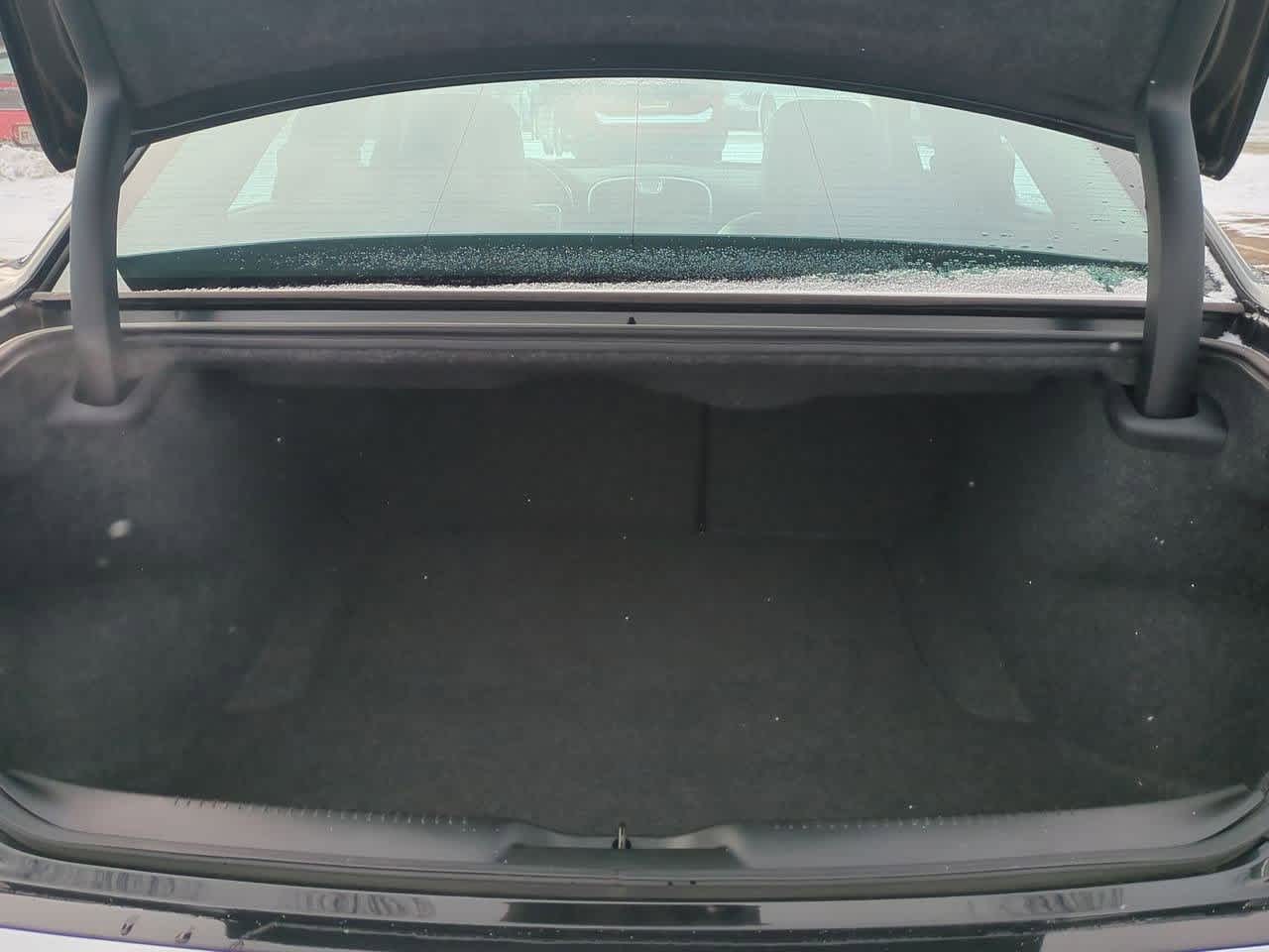 Thumbnail: 2018 Chrysler 300 - 31