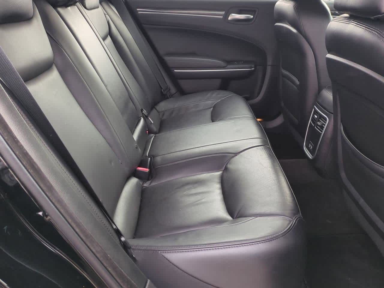 Thumbnail: 2018 Chrysler 300 - 19