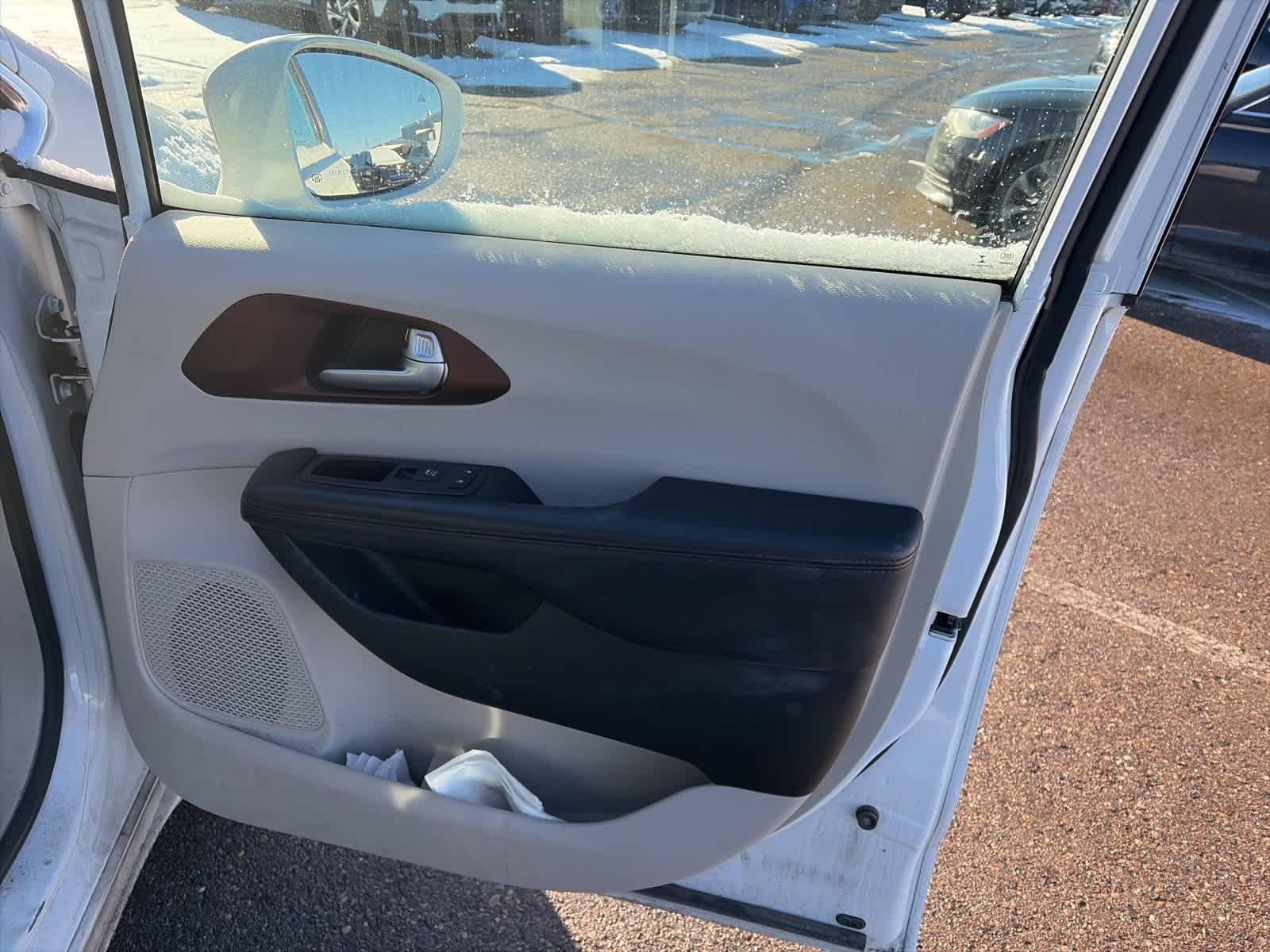 Thumbnail: 2018 Chrysler Pacifica - 19