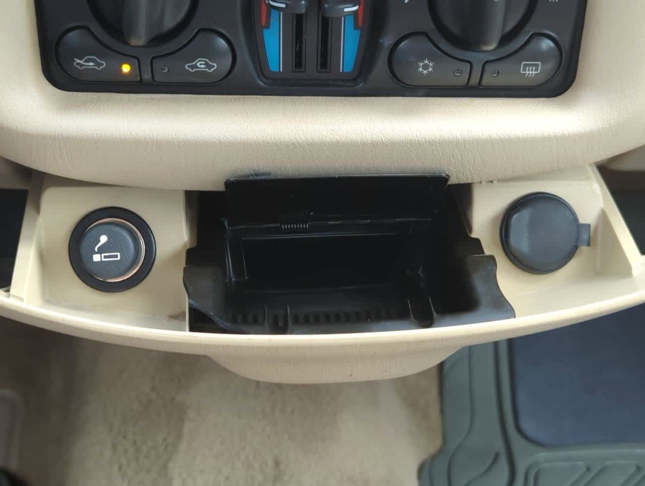 Thumbnail: 2005 Chevrolet Impala - 26