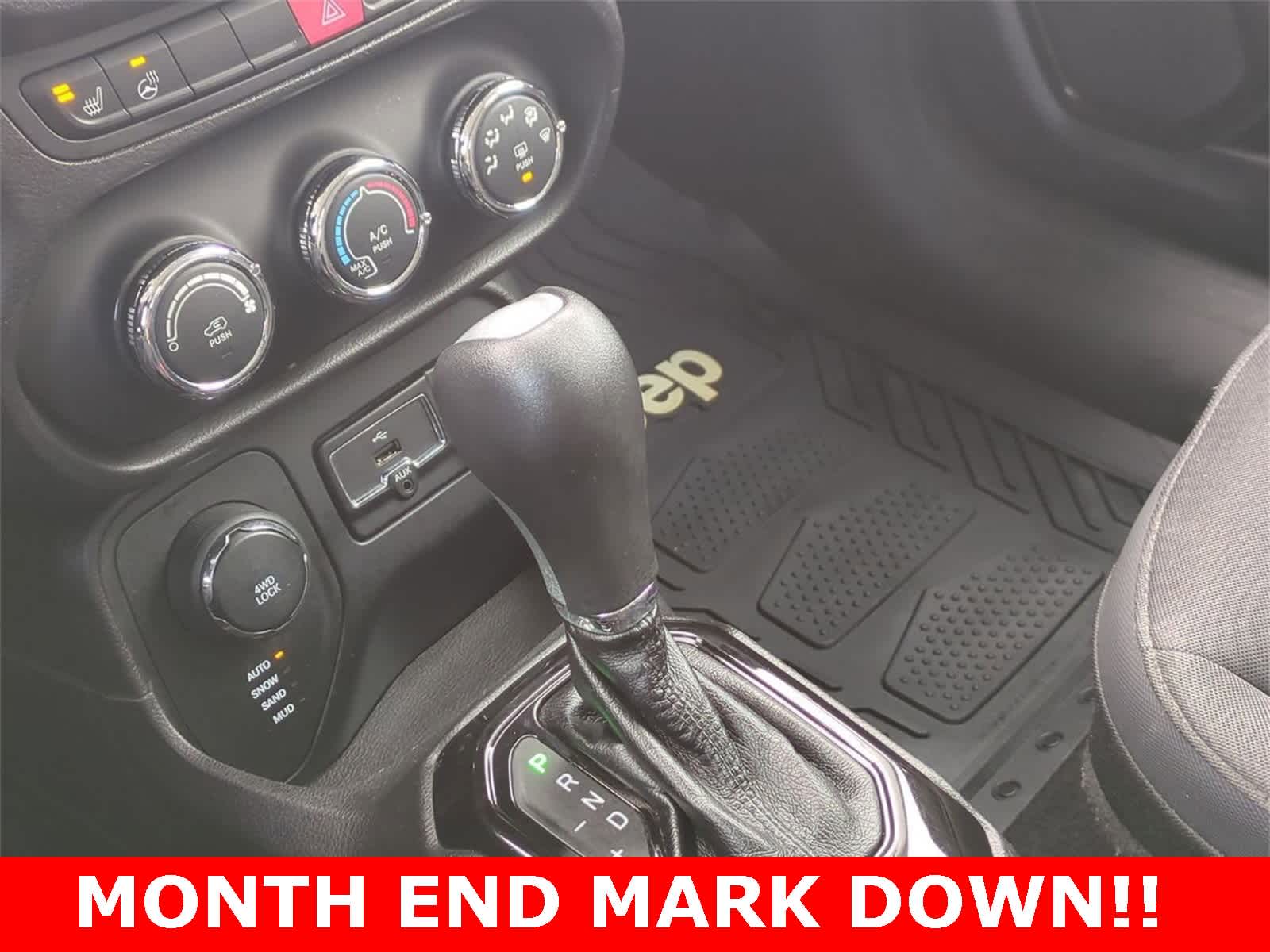 Thumbnail: 2017 Jeep Renegade - 30