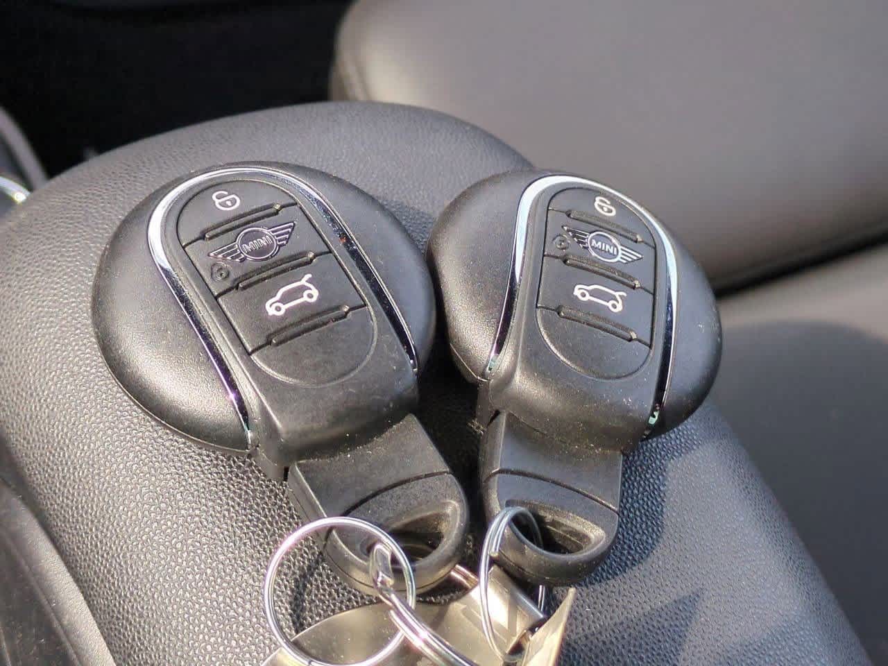 Thumbnail: 2023 MINI Cooper Convertible - 33