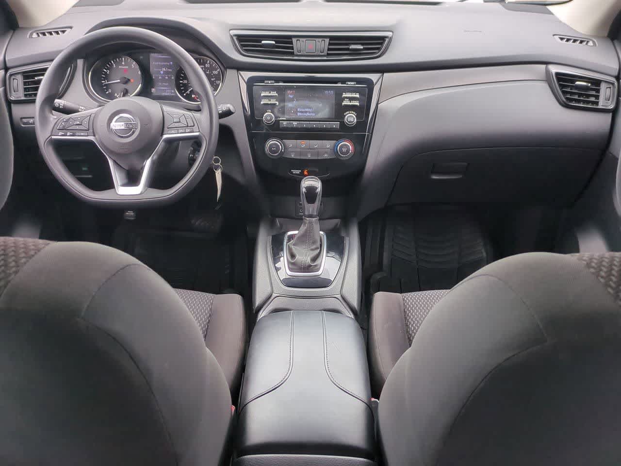 Thumbnail: 2018 Nissan Rogue Sport - 14