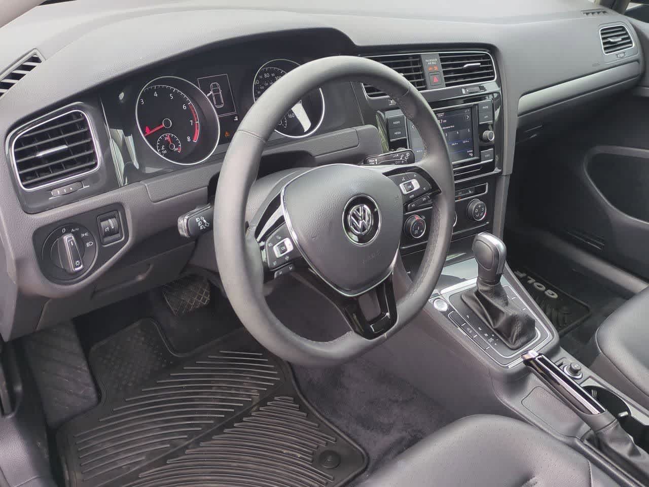 Thumbnail: 2021 Volkswagen Golf - 2