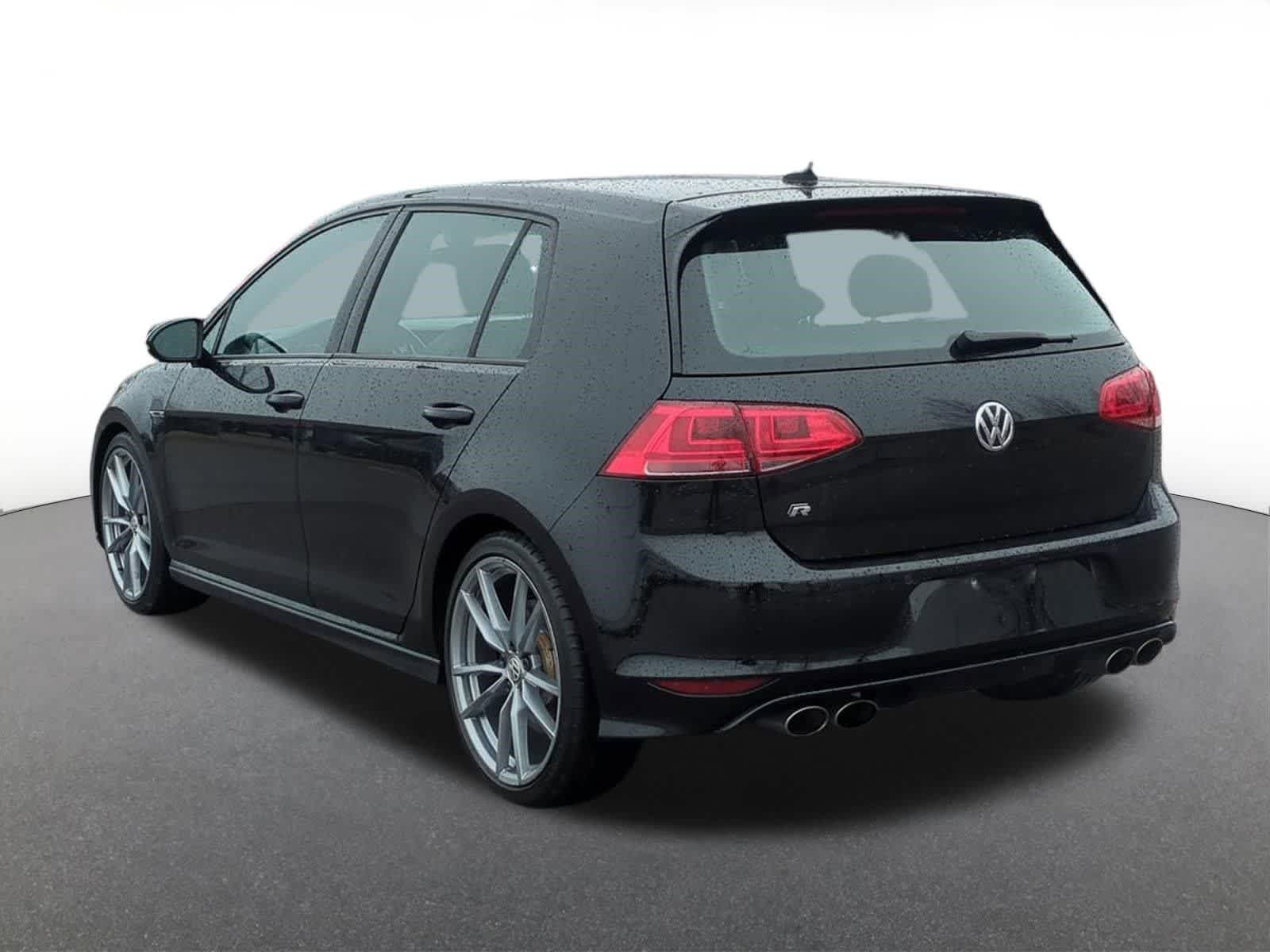 Thumbnail: 2017 Volkswagen Golf - 4