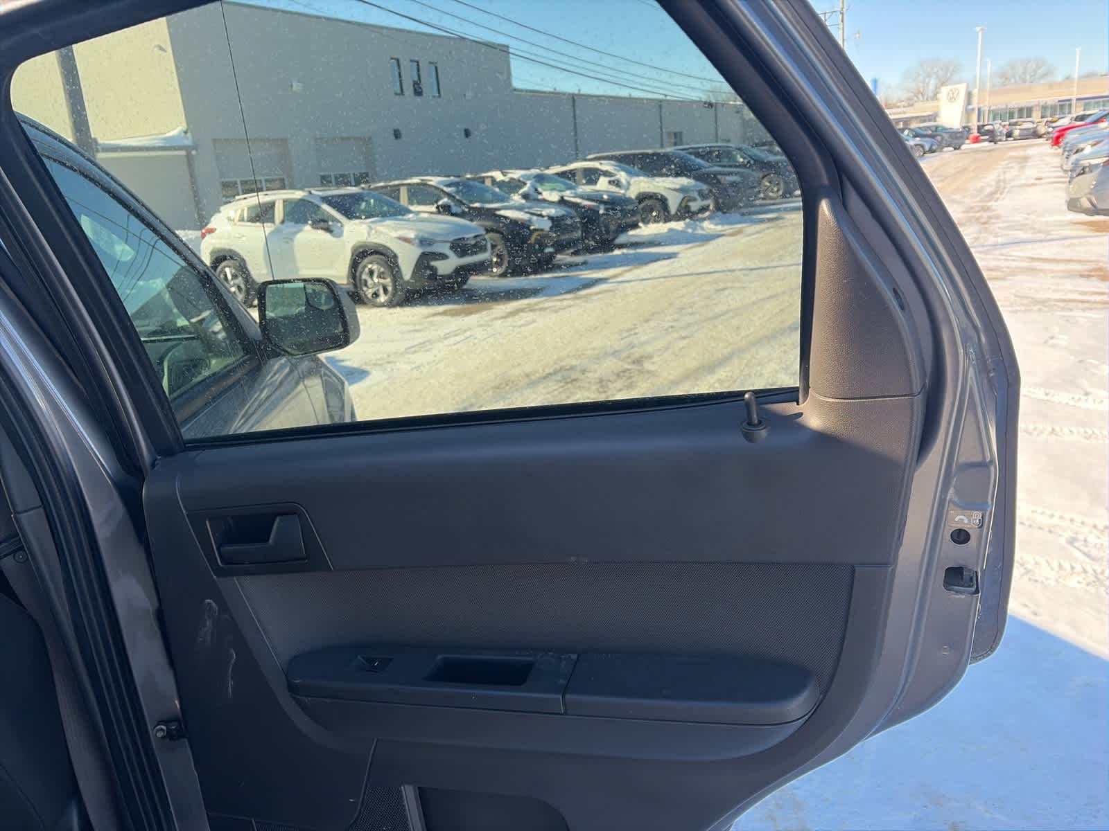 Thumbnail: 2011 Ford Escape - 17