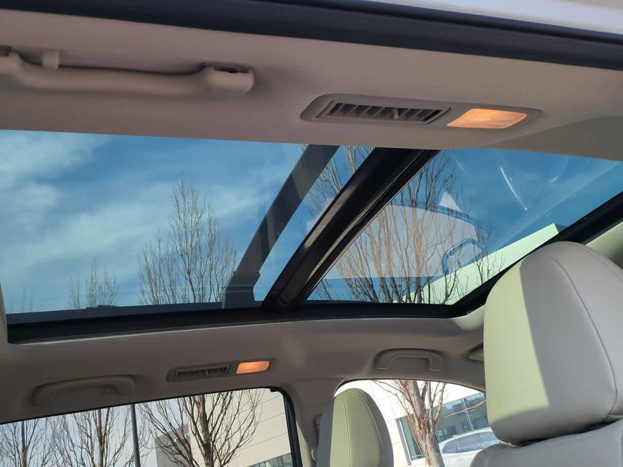 Thumbnail: 2022 Subaru Ascent - 22