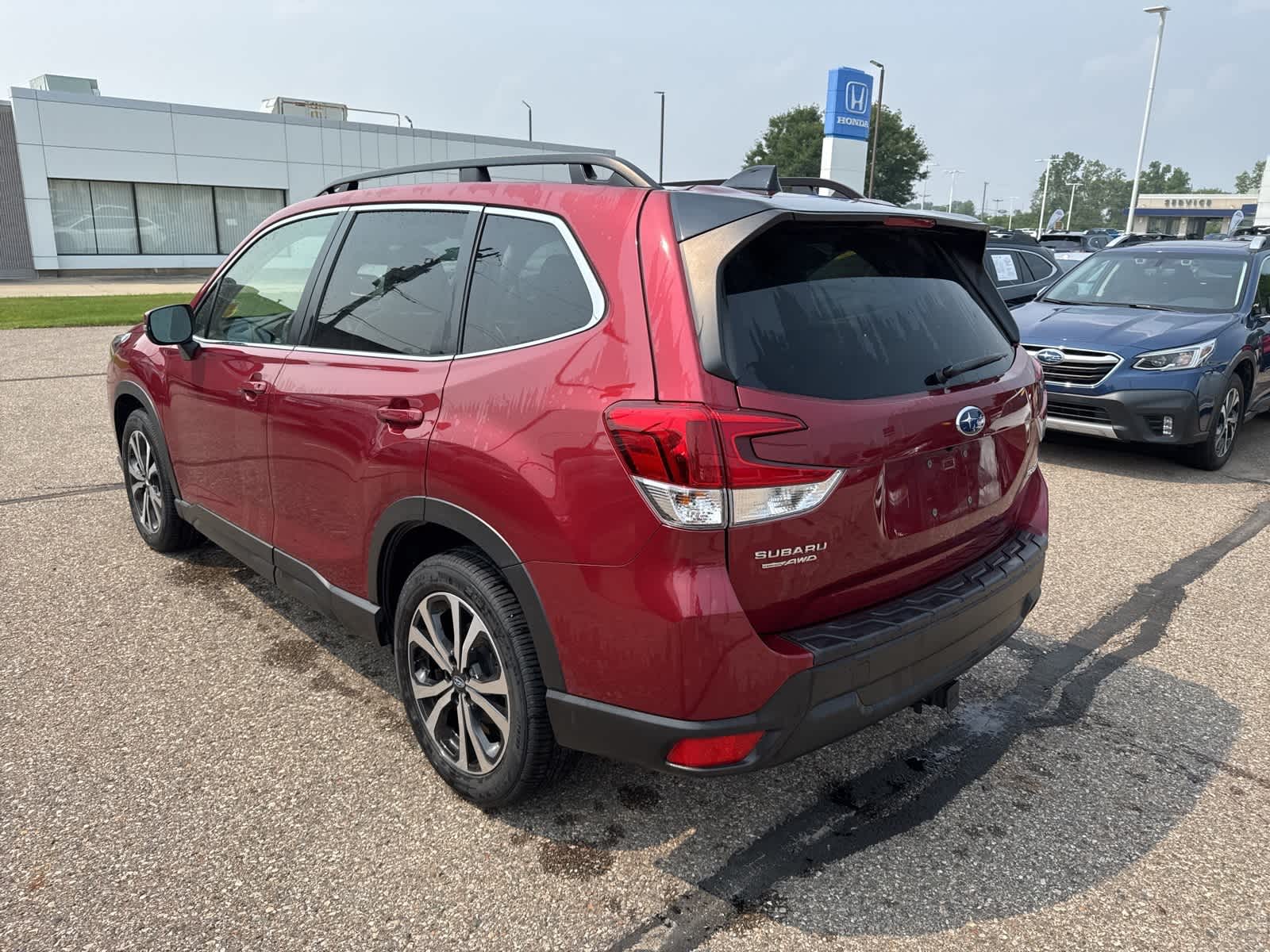 2024 Subaru Forester Limited Base photo 2