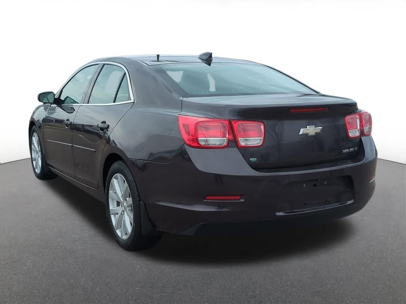 Thumbnail: 2015 Chevrolet Malibu - 4