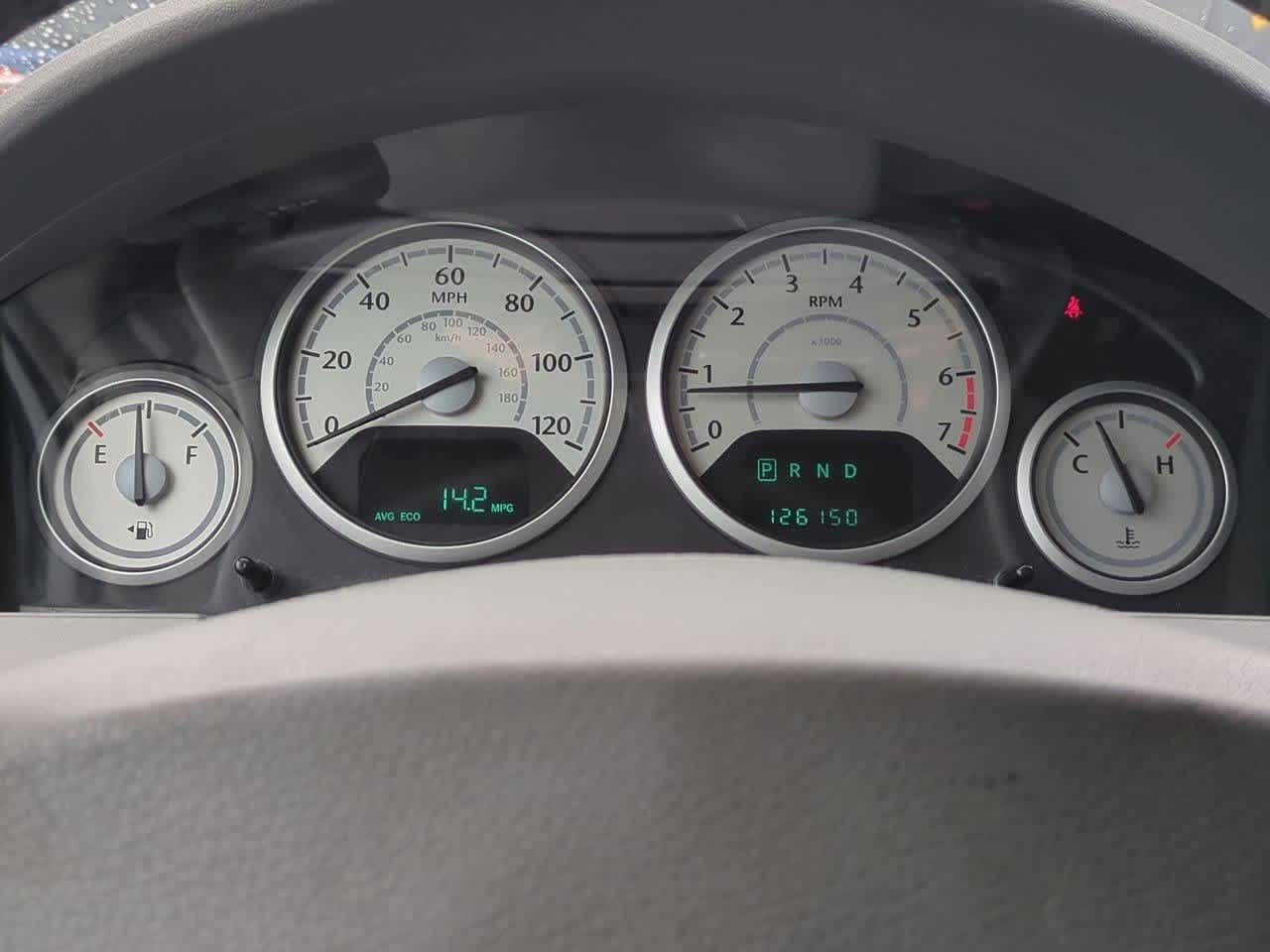 Thumbnail: 2009 Chrysler Town & Country - 27