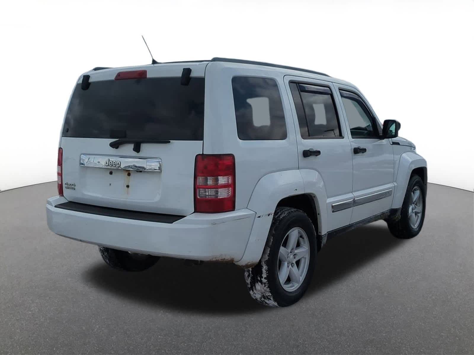 Thumbnail: 2012 Jeep Liberty - 6