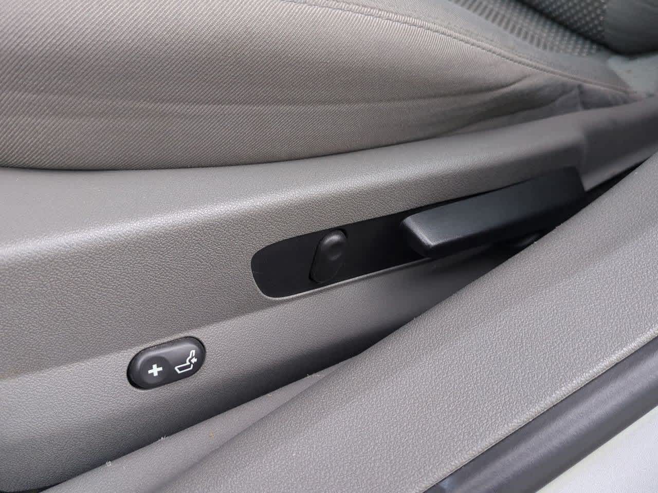 2011 Chevrolet Malibu 1LS - Photo 16