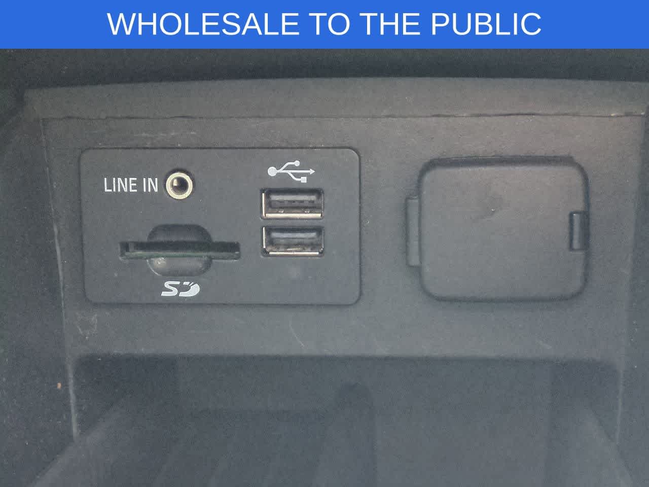 Thumbnail: 2014 Ford Explorer - 30