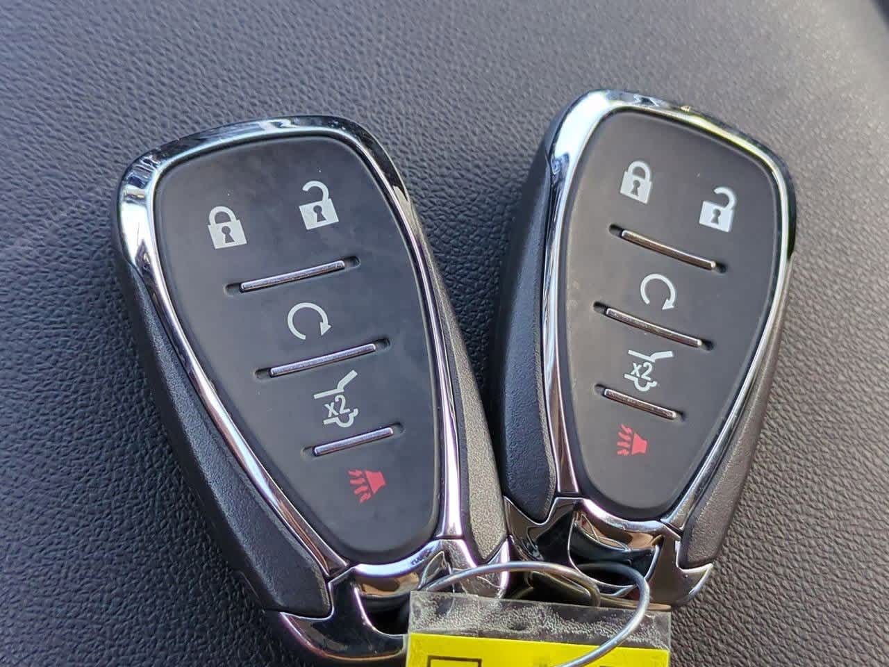 Thumbnail: 2020 Chevrolet Equinox - 32